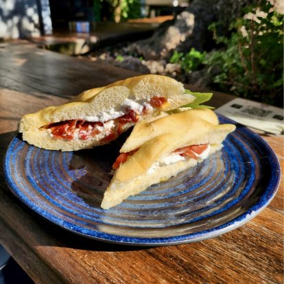 La Barge, bar culinaire sur l'eau, focaccia